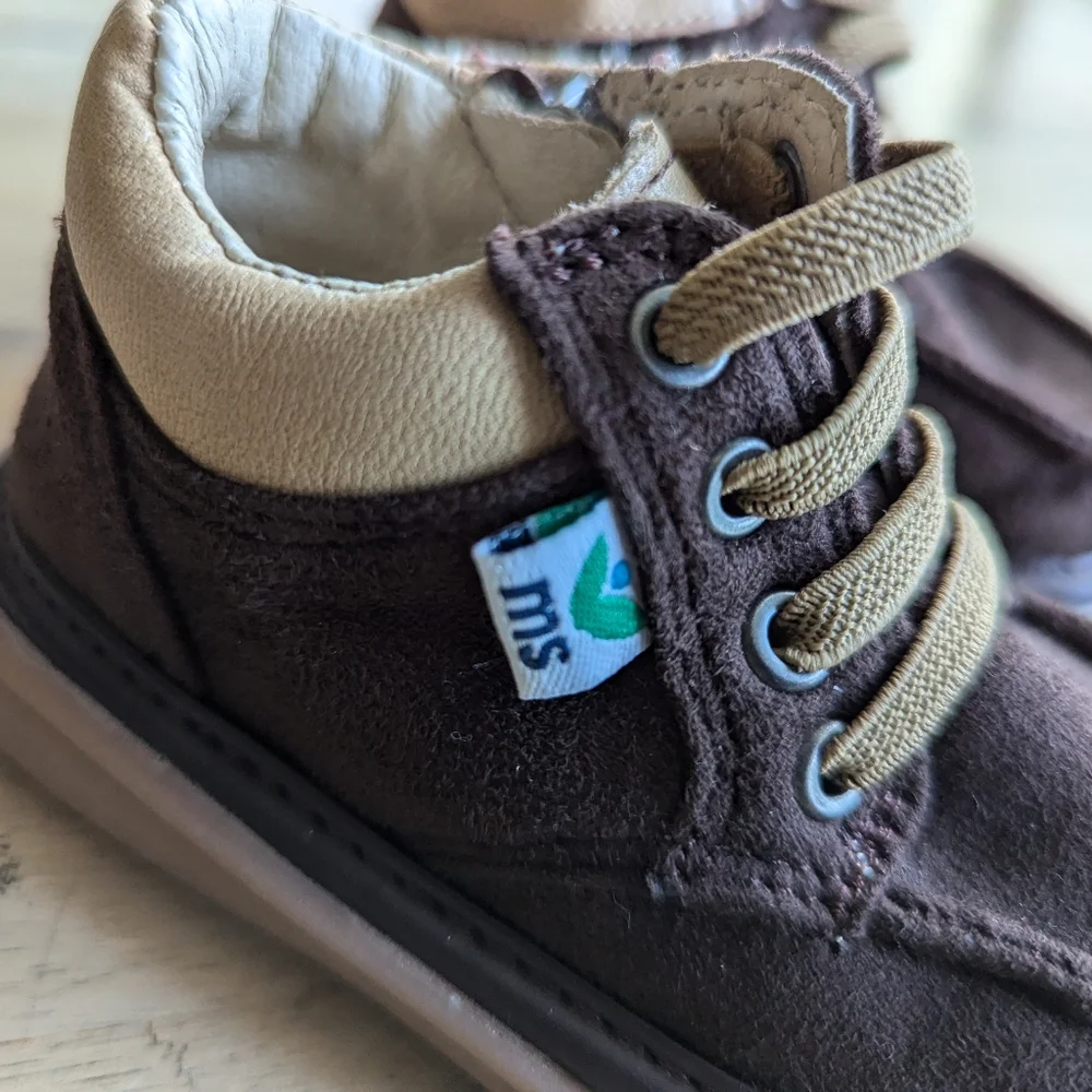 Mooshu Trainers Toddler Squeaky Shoes -‎ Bailey